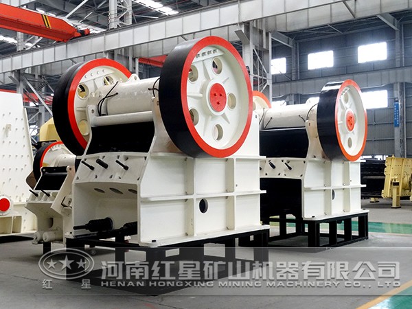 青石顎式破碎機 青石顎式破碎機