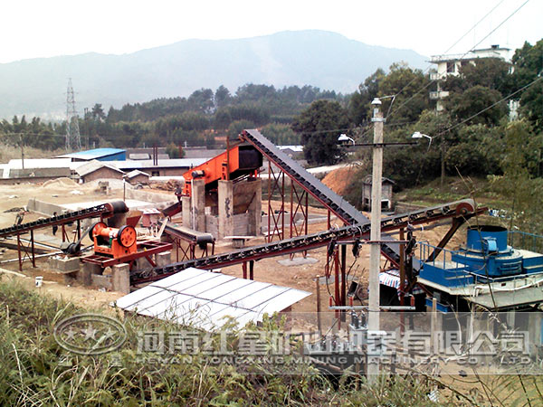 制砂生產(chǎn)線現(xiàn)場 制砂生產(chǎn)線現(xiàn)場