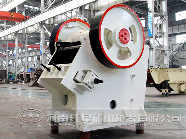 顎式破碎機(jī)生產(chǎn)車間 顎式破碎機(jī)生產(chǎn)車間