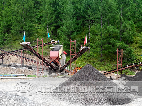 制砂生產(chǎn)線(xiàn)作業(yè)現(xiàn)場(chǎng) 制砂生產(chǎn)線(xiàn)作業(yè)現(xiàn)場(chǎng)