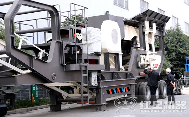 小型車載式碎石機 小型車載式碎石機