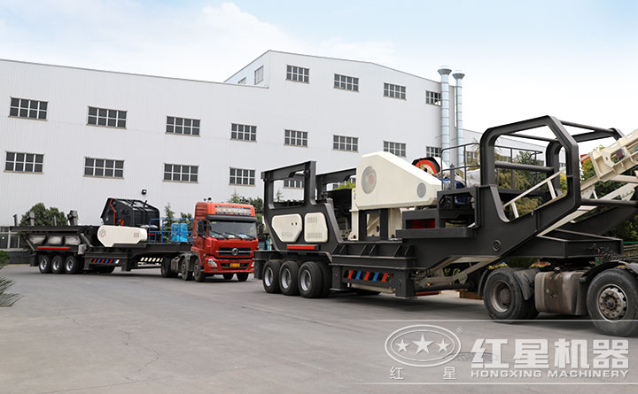 小型車載式碎石機發貨現場 小型車載式碎石機發貨現場