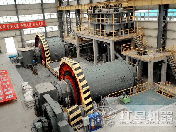 球磨機(jī)作業(yè)現(xiàn)場(chǎng)圖 球磨機(jī)作業(yè)現(xiàn)場(chǎng)圖