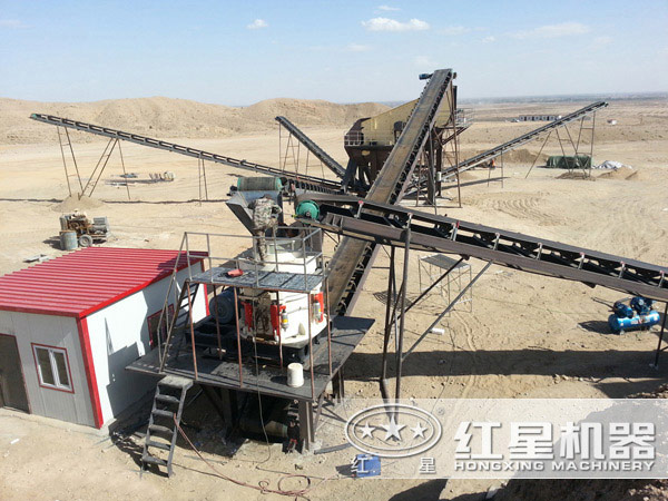 圓錐破碎機安裝、調(diào)試現(xiàn)場 圓錐破碎機安裝、調(diào)試現(xiàn)場