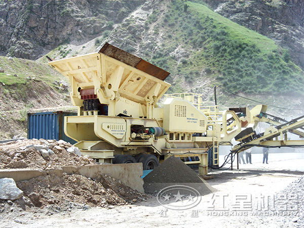 HX1349HD125輪胎式移動(dòng)破碎站生產(chǎn)現(xiàn)場(chǎng) HX1349HD125輪胎式移動(dòng)破碎站生產(chǎn)現(xiàn)場(chǎng)