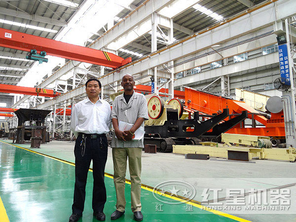 來廠選購設備的客戶 來廠選購設備的客戶