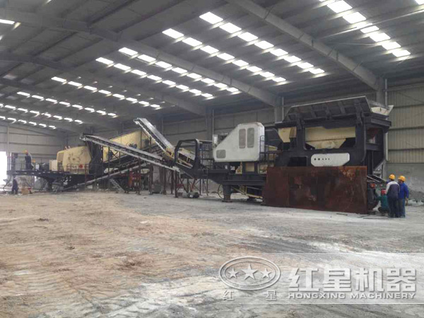 時(shí)產(chǎn)400噸混凝土移動(dòng)破碎站生產(chǎn)現(xiàn)場(chǎng) 時(shí)產(chǎn)400噸混凝土移動(dòng)破碎站生產(chǎn)現(xiàn)場(chǎng)