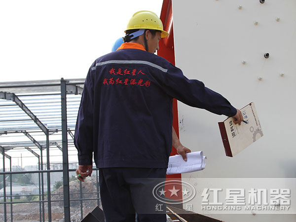 技術人員指導設備的安裝 技術人員指導設備的安裝