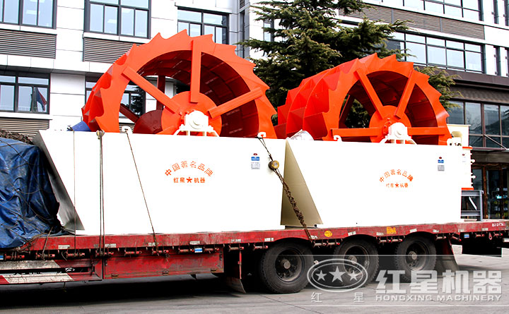 兩臺(tái)三輪的洗沙設(shè)備已發(fā)貨 兩臺(tái)三輪的洗沙設(shè)備已發(fā)貨