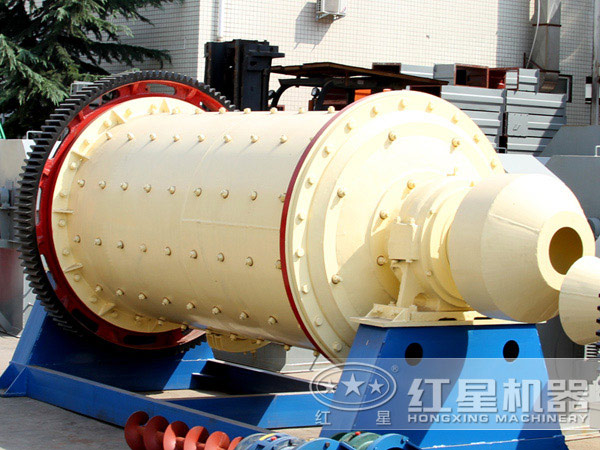 一小時(shí)十幾噸的棒磨式制砂機(jī) 一小時(shí)十幾噸的棒磨式制砂機(jī)