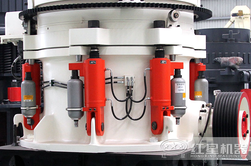 多缸液壓圓錐破局部特寫(xiě) 多缸液壓圓錐破局部特寫(xiě)