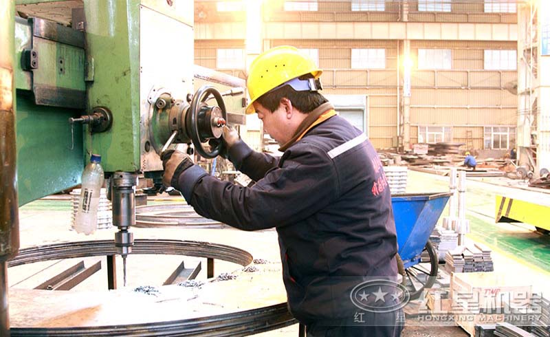 紅星大型設(shè)備生產(chǎn)車間圖 紅星大型設(shè)備生產(chǎn)車間圖