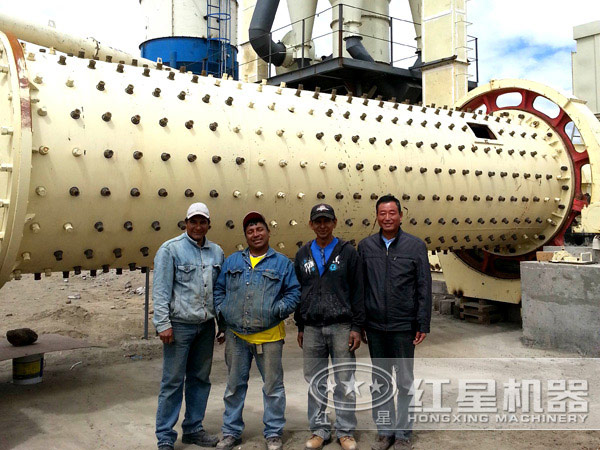 安裝就緒，準備作業(yè)的球磨機設備