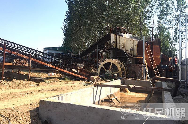 制砂、洗砂現場，污水沉淀，循環使用