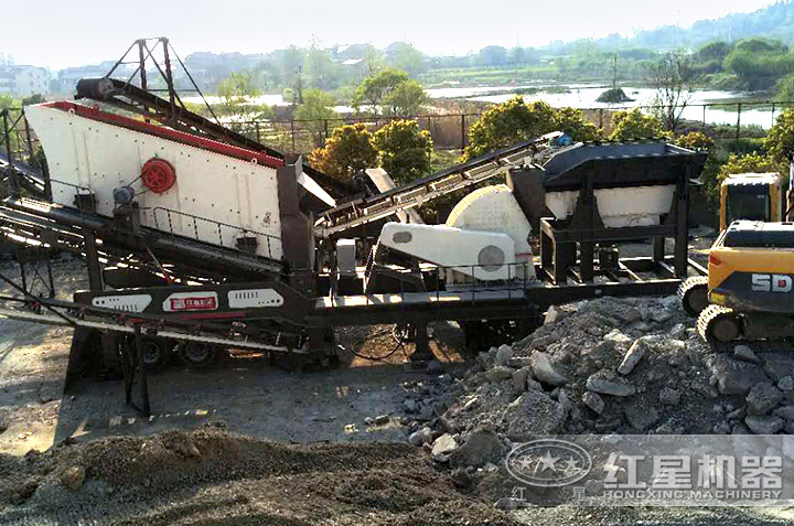 流動制砂機作業(yè)現(xiàn)場 流動制砂機作業(yè)現(xiàn)場