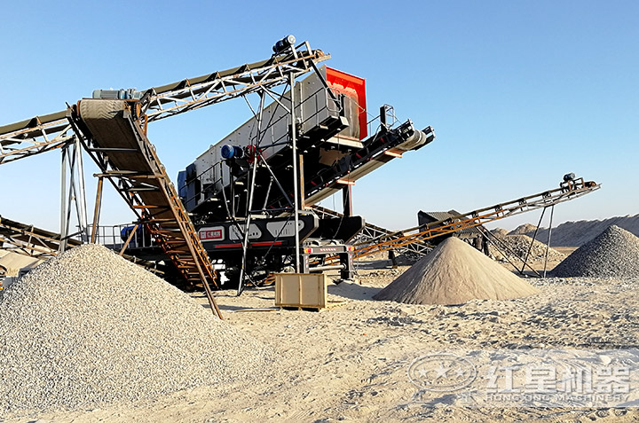 流動制砂機作業(yè)現(xiàn)場 流動制砂機作業(yè)現(xiàn)場