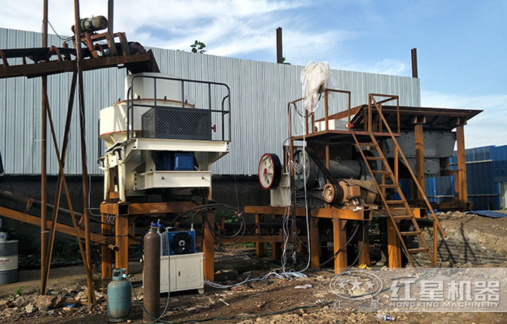 滁州制砂廠安裝現(xiàn)場(chǎng) 滁州制砂廠安裝現(xiàn)場(chǎng)