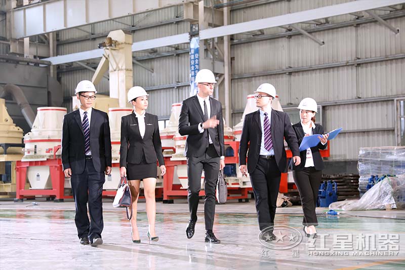 客戶來紅星花崗巖制砂機設備廠區參觀 客戶來紅星花崗巖制砂機設備廠區參觀