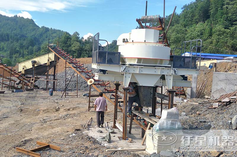 制砂生產(chǎn)現(xiàn)場 制砂生產(chǎn)現(xiàn)場